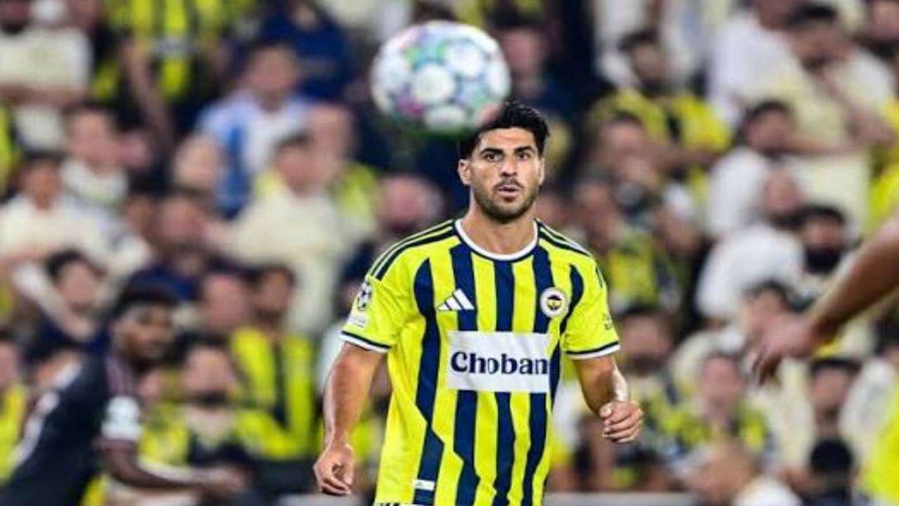 Fenerbahçe'de İsmail Kartal'dan Rize maçı öncesi gizli plan: Yıldız ismi çağırdı, tüm dengeleri altüst edecek! 3